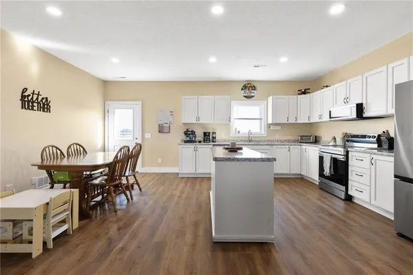 $314,500 | 2710 Northeast Hwy CC, Leeton, MO 64761