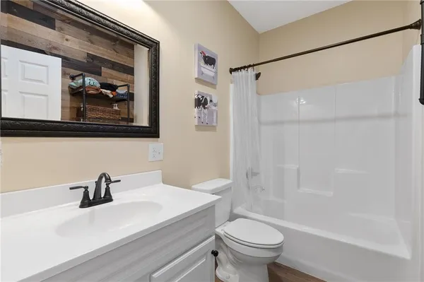 $314,500 | 2710 Northeast Hwy CC, Leeton, MO 64761