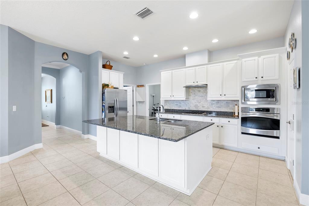 5212 Rosefinch Place Lithia, FL 33547 - Photo 20 of 75