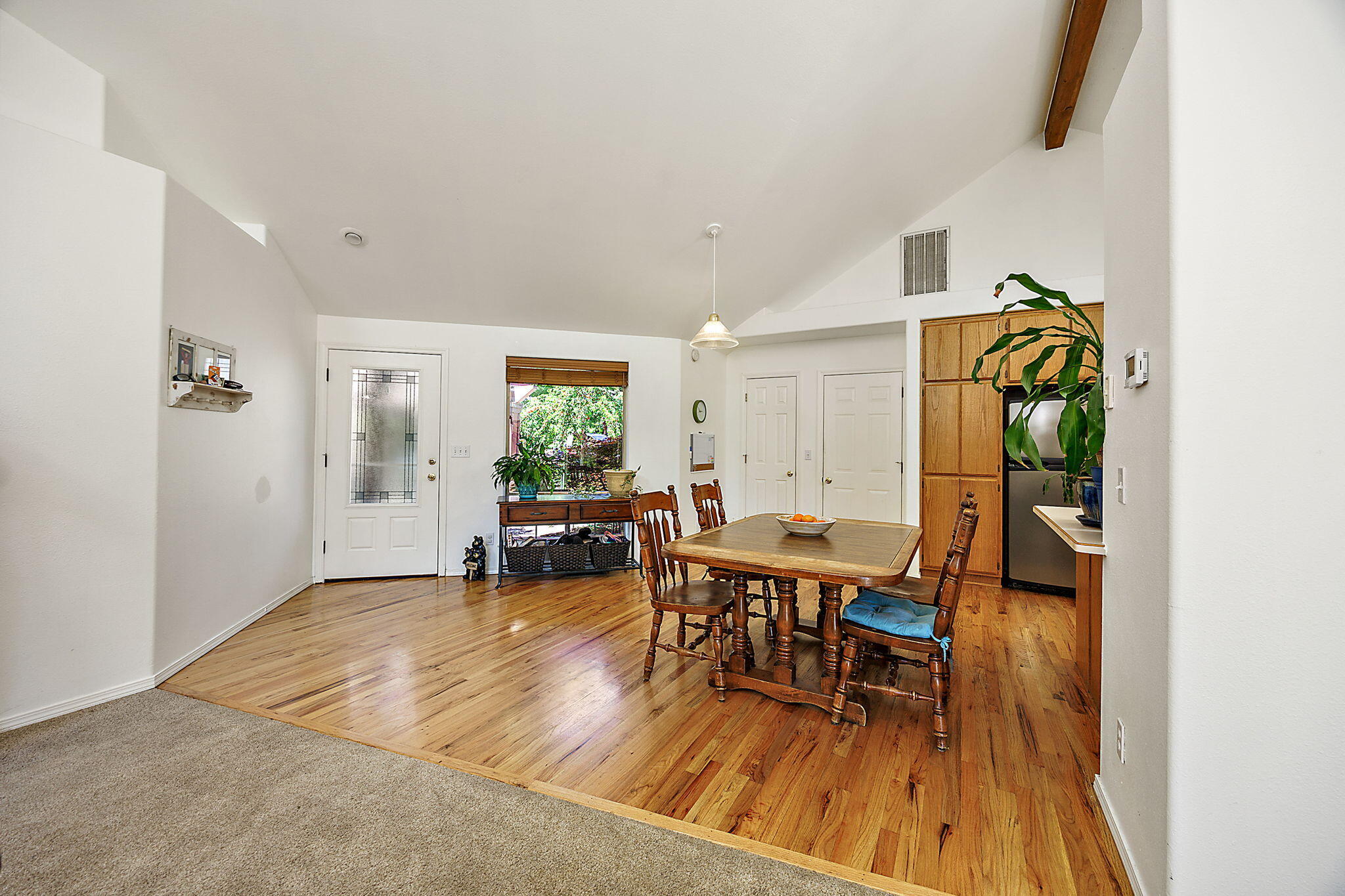 260 Arnos Road Talent, OR 97540 - Photo 3 of 37 ApxAS (22)