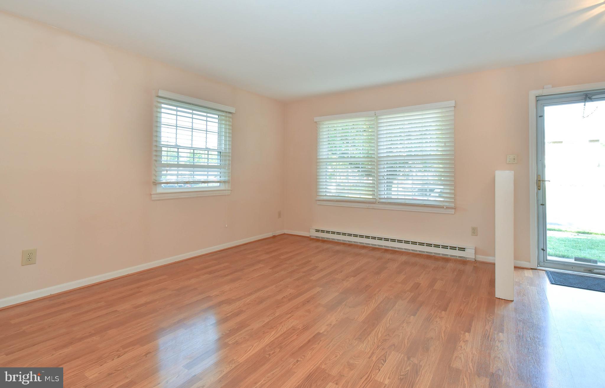 301 South Johnson Road Sterling, VA 20164 - Photo 11 of 25 Living room