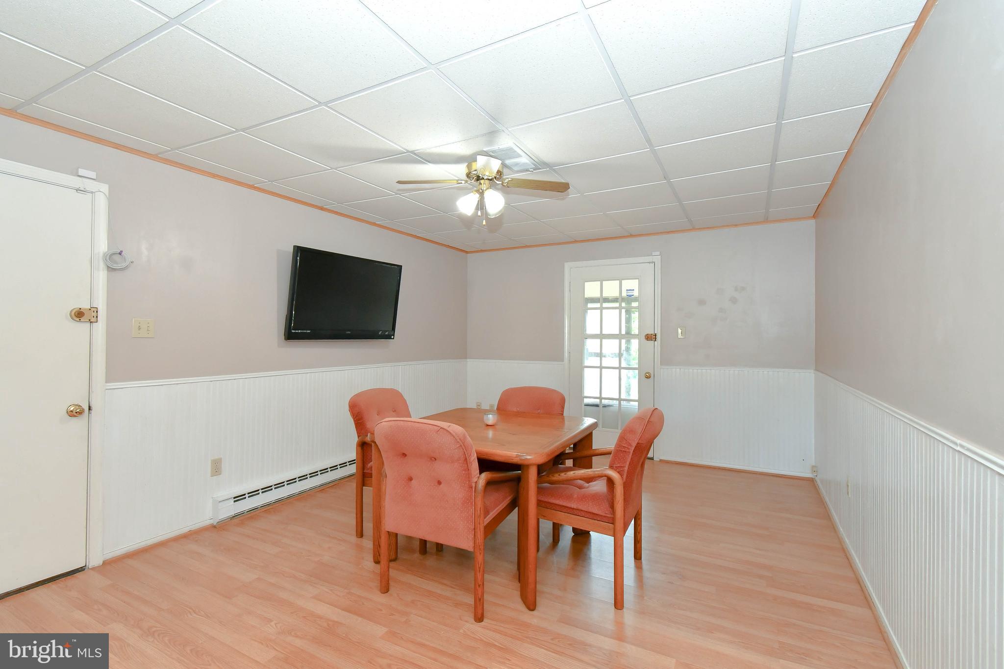 301 South Johnson Road Sterling, VA 20164 - Photo 8 of 25 Kitchen table space or keeping room