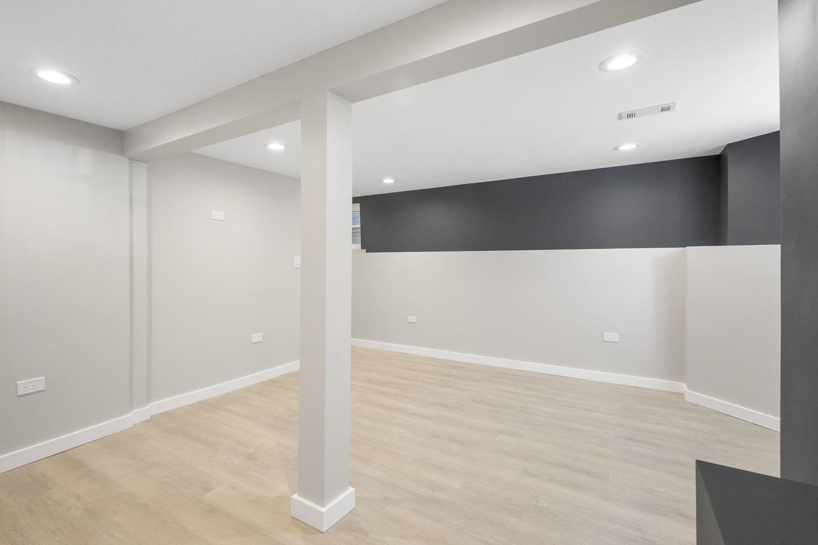 6129 North Ravenswood Avenue, Unit 1 Chicago, IL 60660 - Photo 20 of 33 a view of an empty room