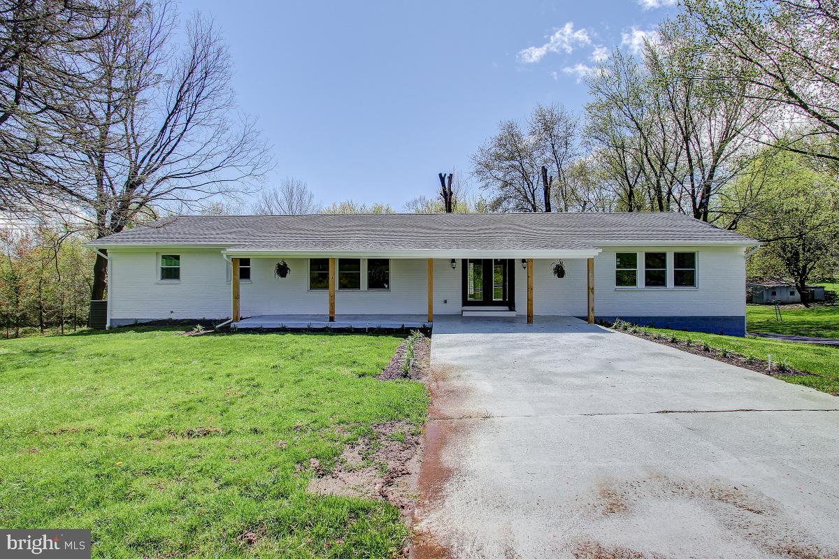 8022 Bolivar Road Middletown, MD 21769 - Photo 3 of 35 Front Of House