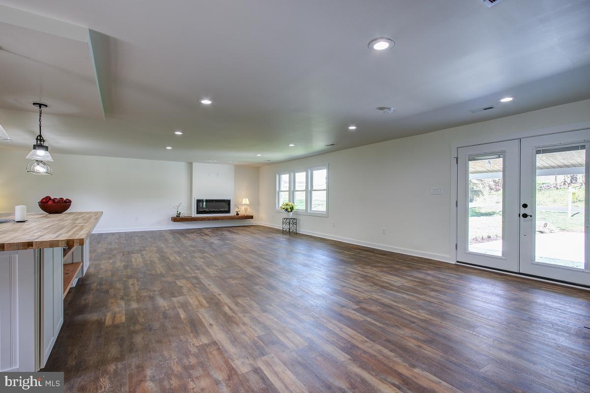 8022 Bolivar Road Middletown, MD 21769 - Photo 27 of 35 Open Floor Plan Living Room