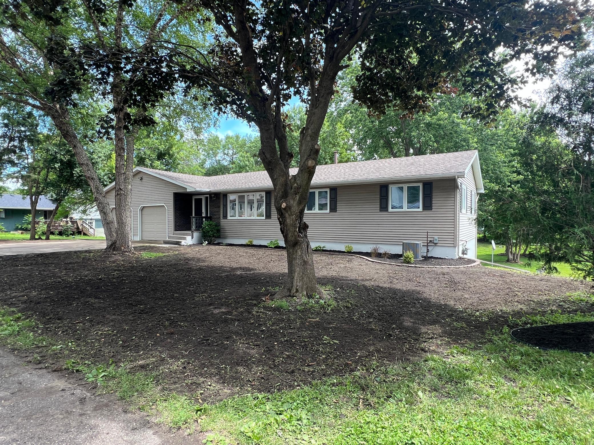 703 3rd Street South Ellendale, MN 56026 - Photo 5 of 37
