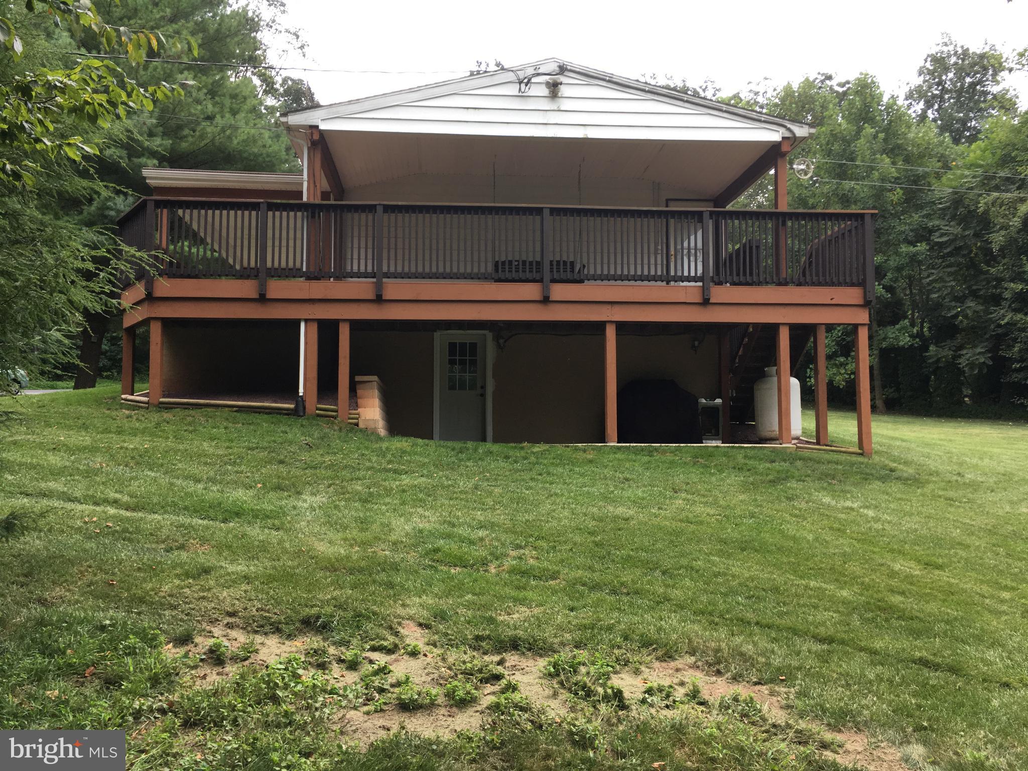 165 Mountain Road Denver, PA 17517 - Photo 23 of 37 side of the home