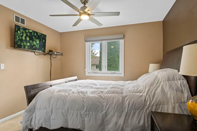 $499,000 | 307 Albright Court, Vernon Hills, IL 60061