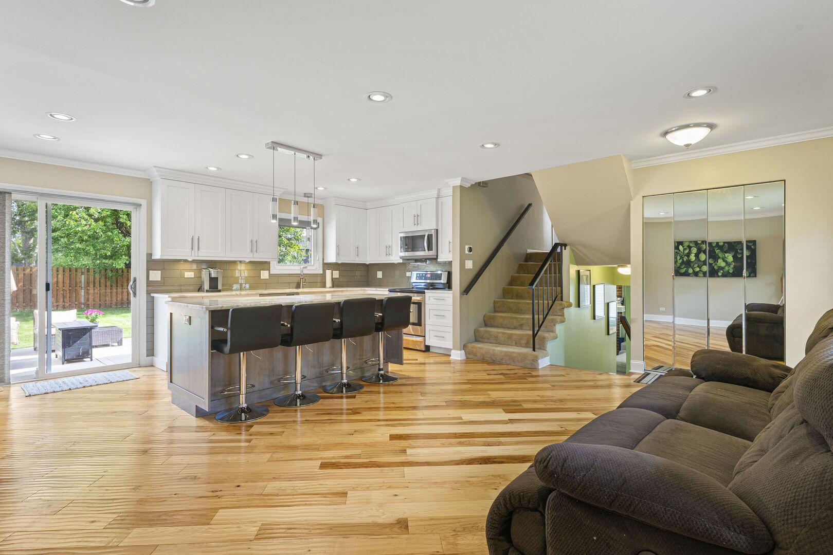 307 Albright Court Vernon Hills, IL 60061 - Photo 2 of 33