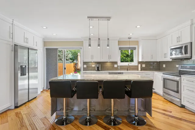 $499,000 | 307 Albright Court, Vernon Hills, IL 60061