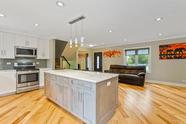 $499,000 | 307 Albright Court, Vernon Hills, IL 60061