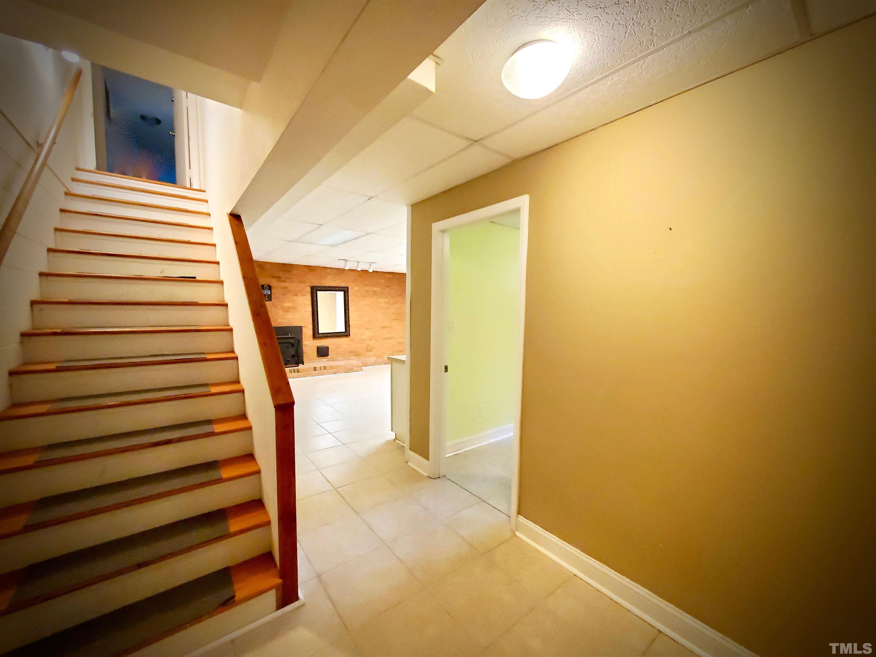 3505 Neptune Drive Raleigh, NC 27604 - Photo 9 of 28 a view of entryway