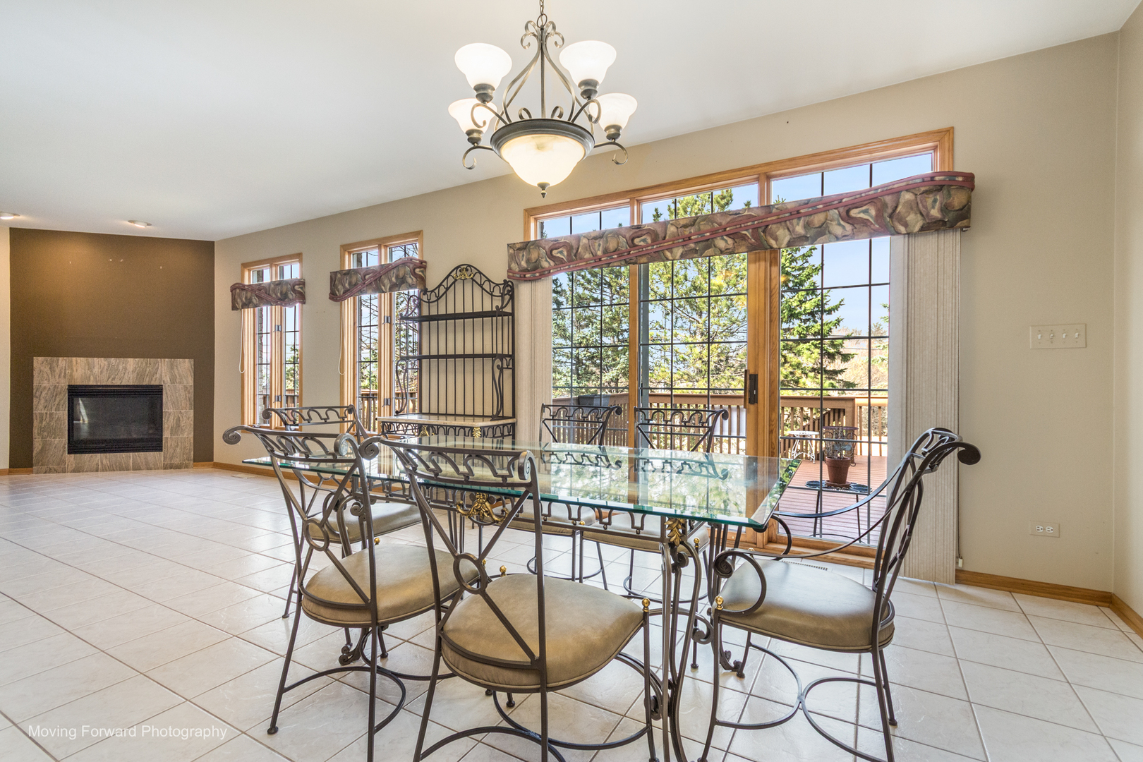 14825 Steven Court Lemont, IL 60439 - Photo 22 of 50 a view of a dining room with furniture window and outside view