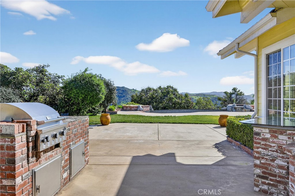 2292 Dos Lomas Fallbrook, CA 92028 - Photo 41 of 53 Backyard
