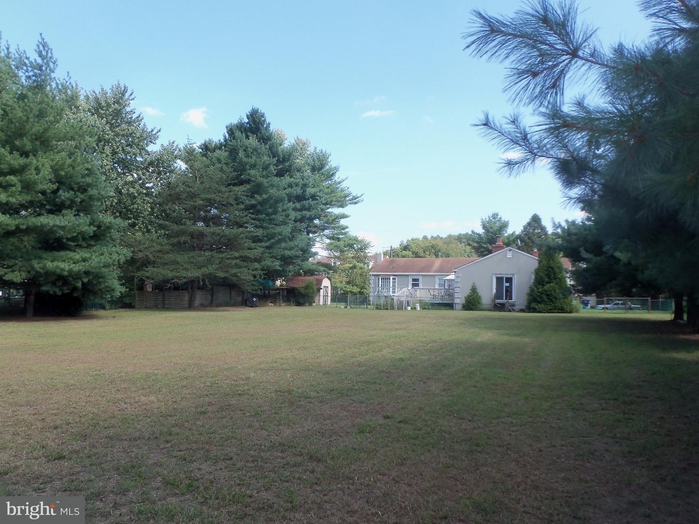 15 Starke Lane Riverside, NJ 08075 - Photo 3 of 4 Back Yard