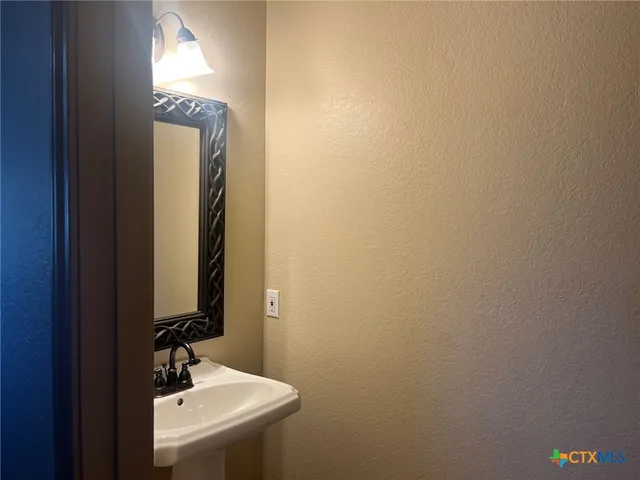 $628,900 | 3076 County Road 1045, Lampasas, TX 76550