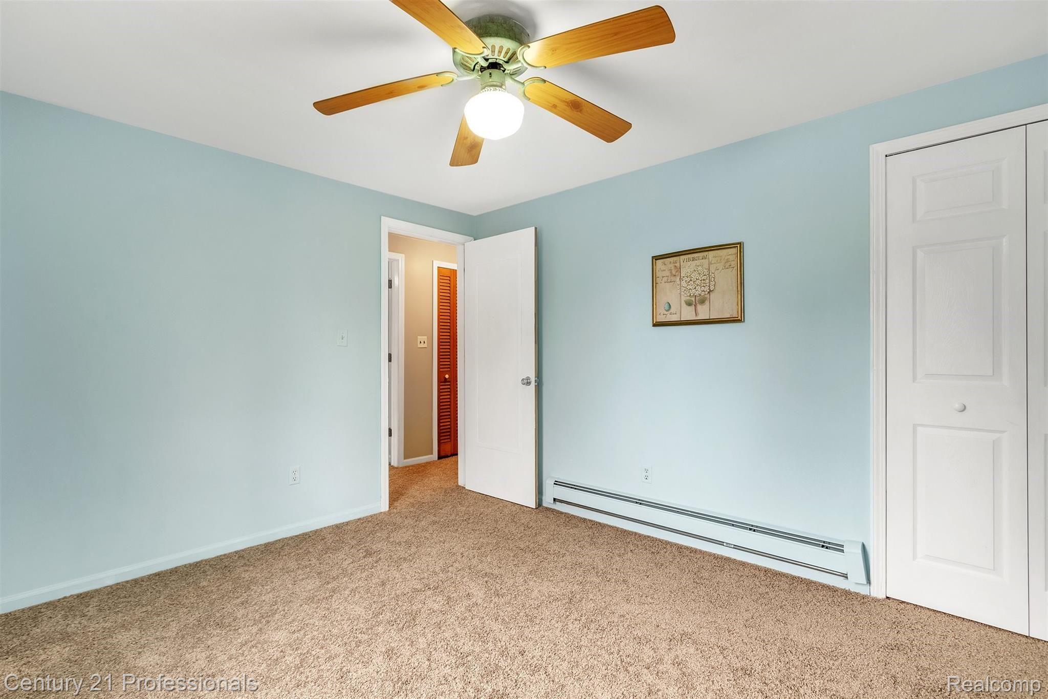 160 Grace Avenue Rochester, MI 48307 - Photo 39 of 51 42-160 Grace Ave-Windowstill Real Estate Photography-42.jpg