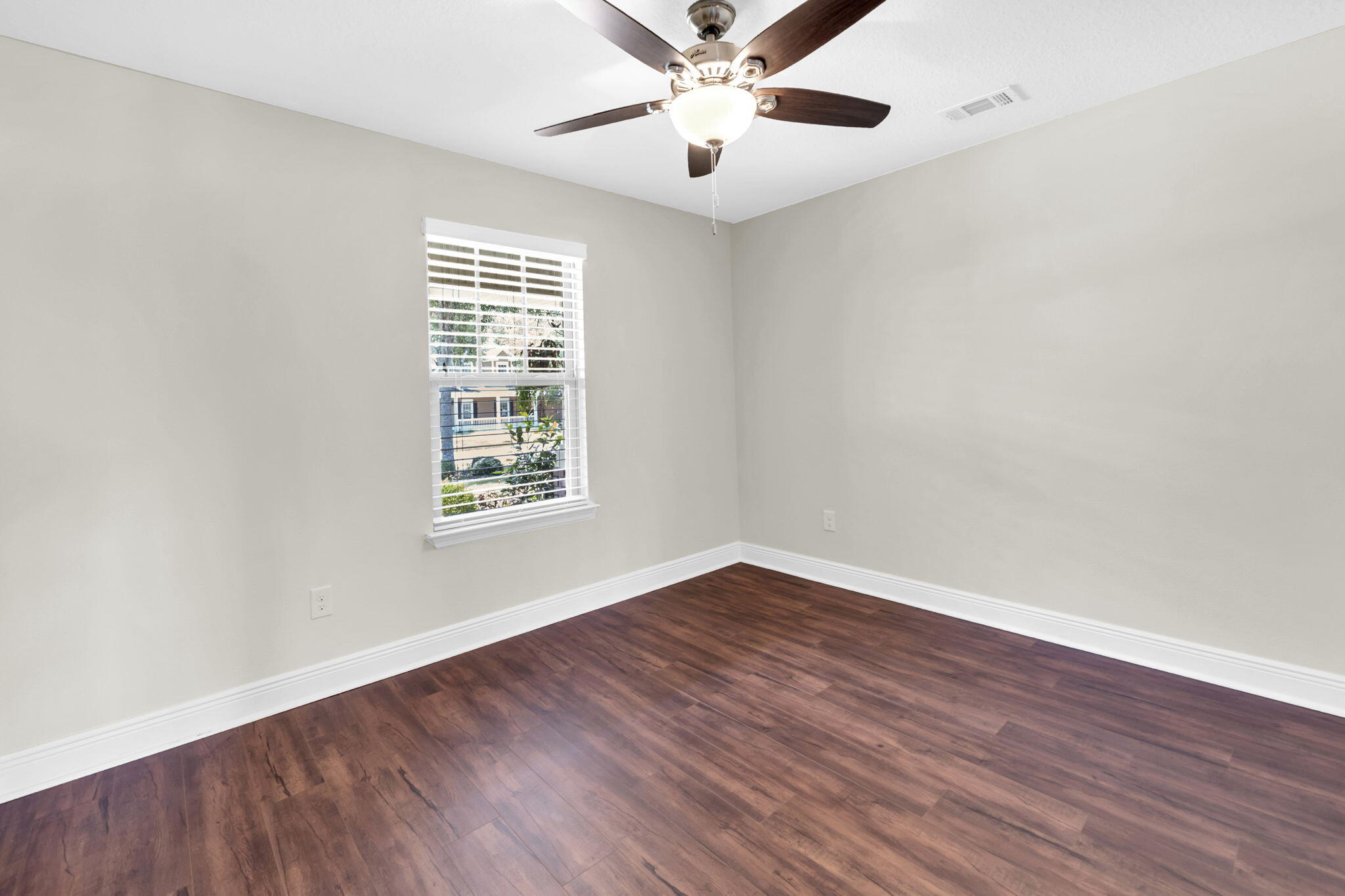 805 Symphony Way Freeport, FL 32439 - Photo 26 of 67 20-web-or-mls-DSC01085