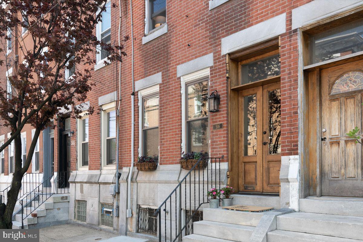 516 Reed Street Philadelphia, PA 19147 - Photo 2 of 31