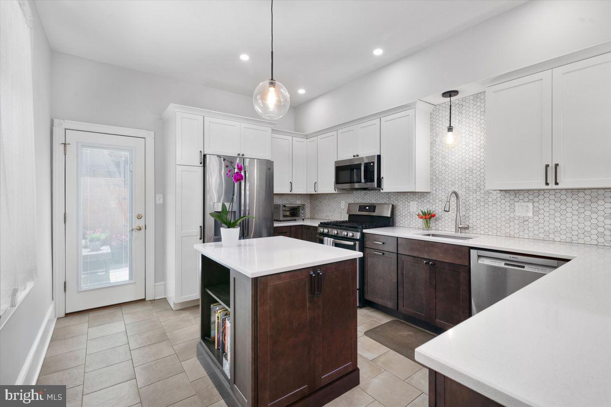 516 Reed Street Philadelphia, PA 19147 - Photo 9 of 31