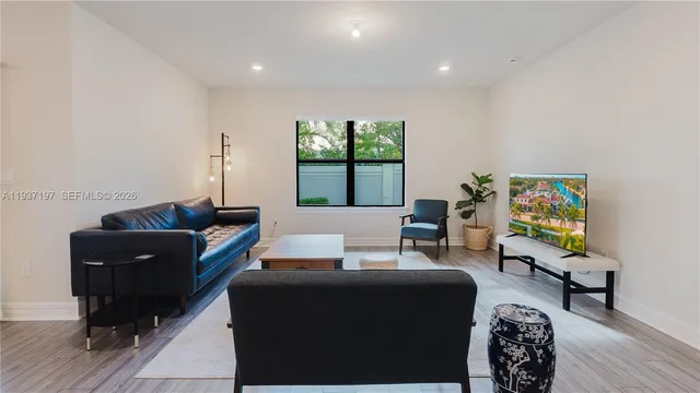 $3,850 | 3001 Hibiscus Avenue, Lauderdale Lakes, FL 33311