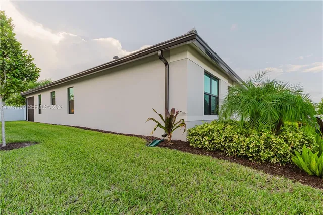 $3,850 | 3001 Hibiscus Avenue, Lauderdale Lakes, FL 33311