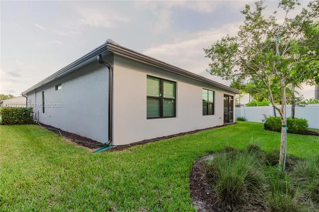 $3,850 | 3001 Hibiscus Avenue, Lauderdale Lakes, FL 33311