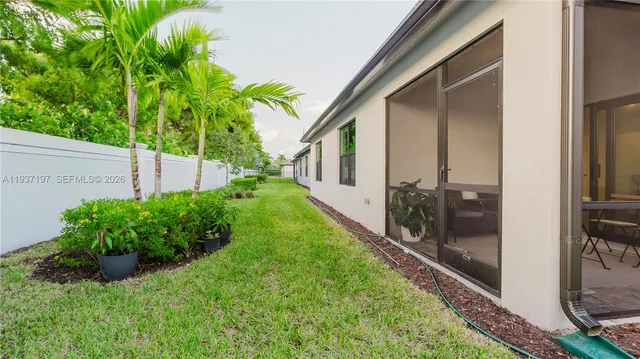 $3,850 | 3001 Hibiscus Avenue, Lauderdale Lakes, FL 33311