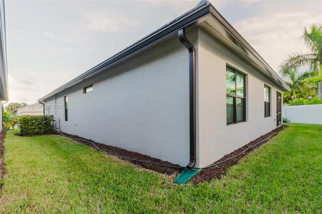 $3,850 | 3001 Hibiscus Avenue, Lauderdale Lakes, FL 33311