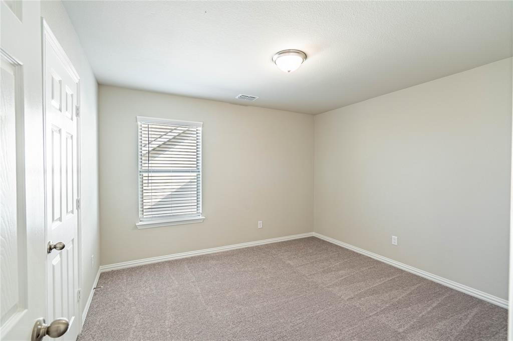 112 Cole Pilot Point Pilot Point, TX 76258 - Photo 12 of 23