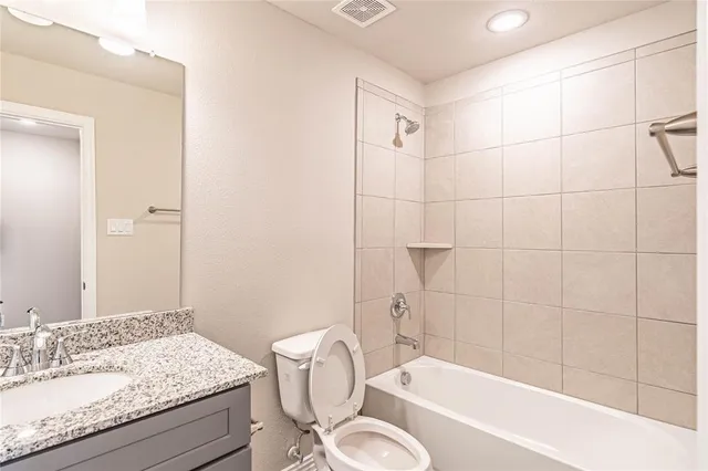 $2,095 | 112 Cole Pilot Point, Pilot Point, TX 76258