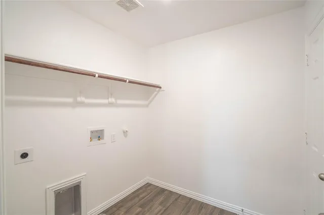 $2,095 | 112 Cole Pilot Point, Pilot Point, TX 76258