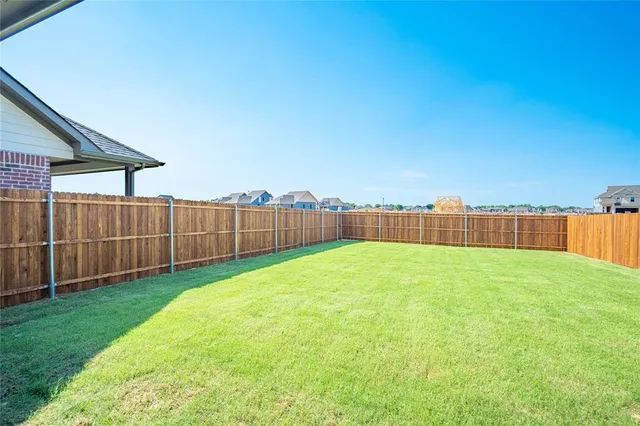 $2,095 | 112 Cole Pilot Point, Pilot Point, TX 76258