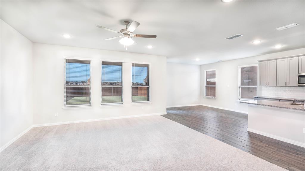 112 Cole Pilot Point Pilot Point, TX 76258 - Photo 4 of 23