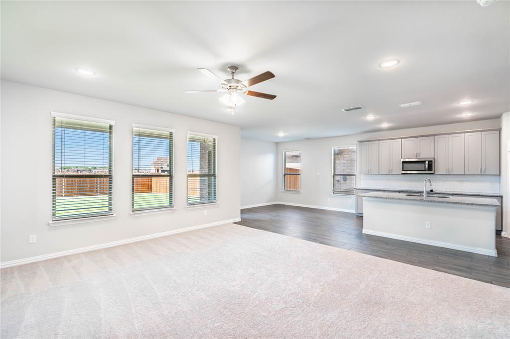 112 Cole Pilot Point Pilot Point, TX 76258 - Photo 5 of 23