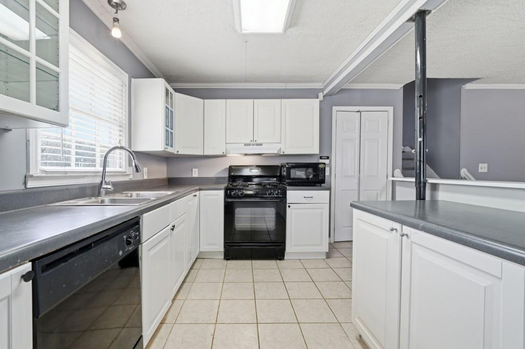 4002 Summer Place Snellville, GA 30039 - Photo 18 of 57