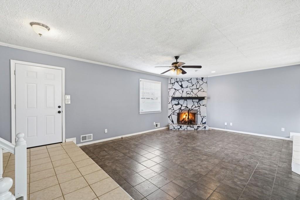 4002 Summer Place Snellville, GA 30039 - Photo 9 of 57