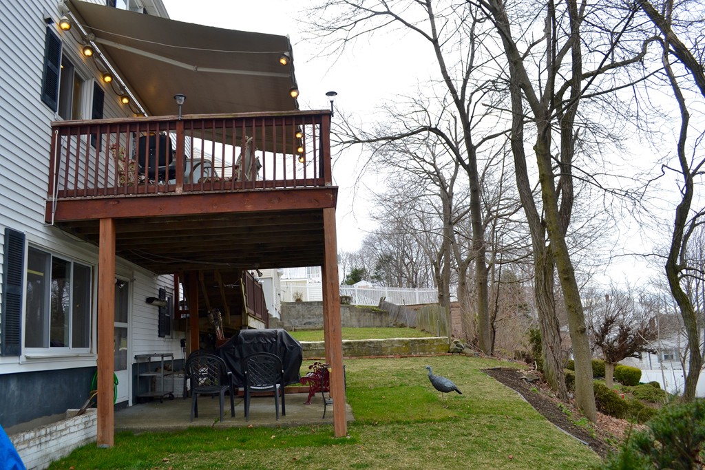 27 Parkview Road Waltham, MA 02452 - Photo 5 of 26 Gallery Image 5