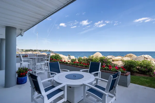 $3,900 | 1044 Ocean Boulevard, Unit 1B, Hampton, NH 03842