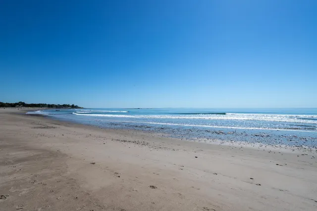 $3,900 | 1044 Ocean Boulevard, Unit 1B, Hampton, NH 03842