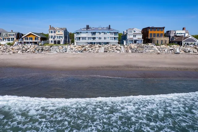 $3,900 | 1044 Ocean Boulevard, Unit 1B, Hampton, NH 03842