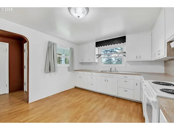 $4,600,000 | 26900 Crow Road, Eugene, OR 97405