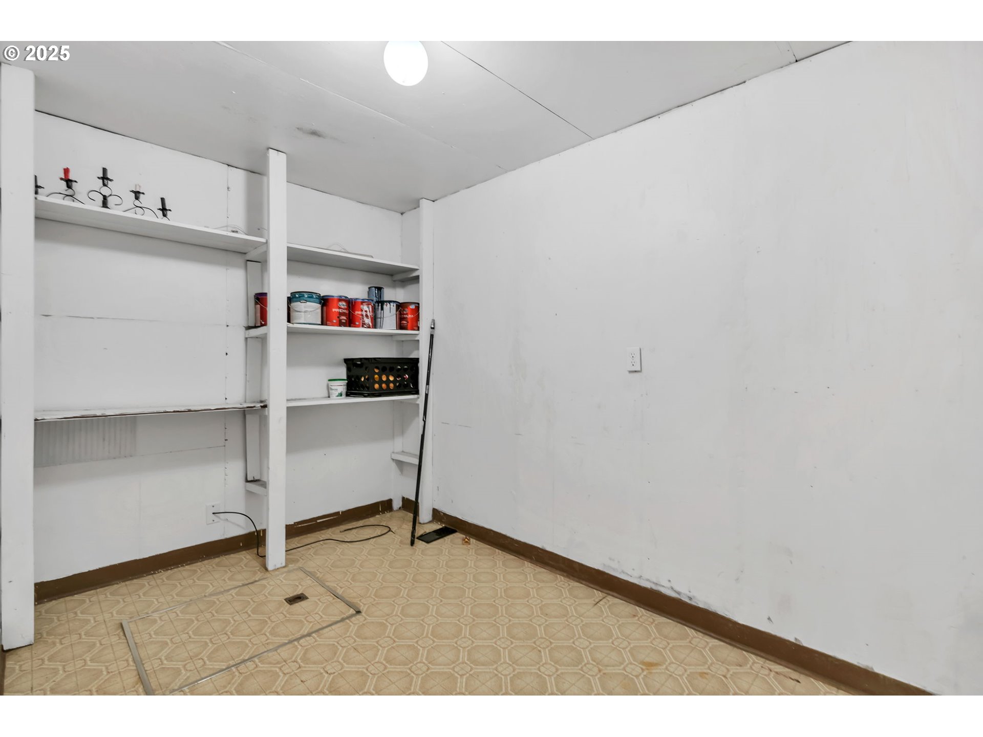 26900 Crow Road Eugene, OR 97405 - Photo 23 of 48