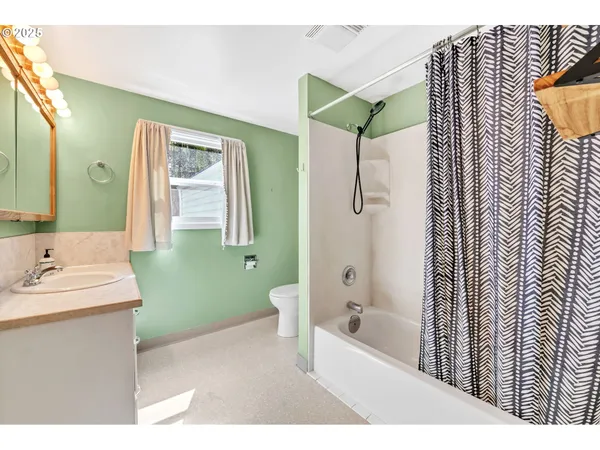 $4,600,000 | 26900 Crow Road, Eugene, OR 97405