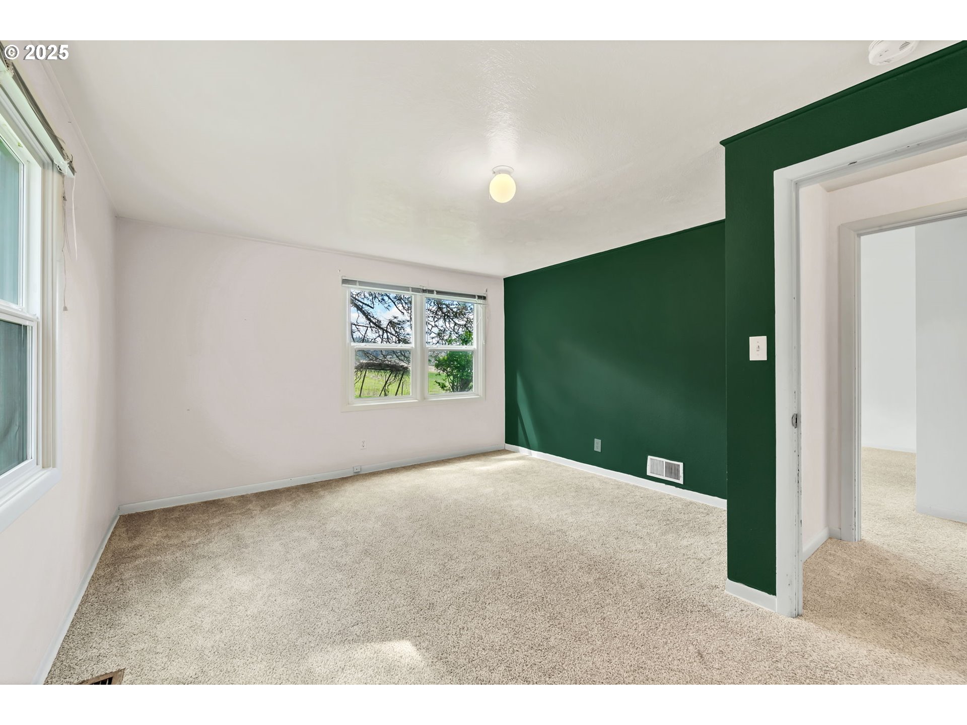 26900 Crow Road Eugene, OR 97405 - Photo 29 of 48