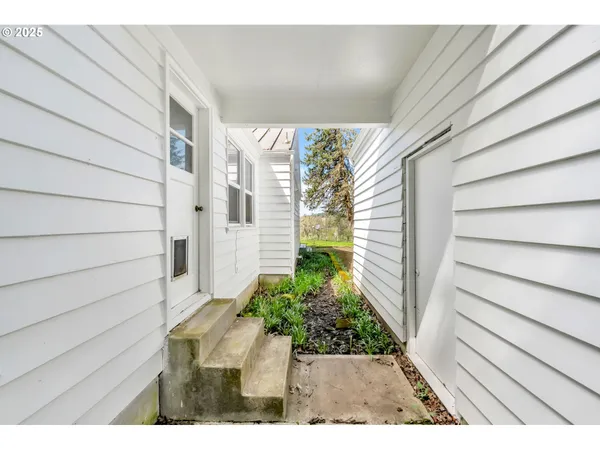 $4,600,000 | 26900 Crow Road, Eugene, OR 97405