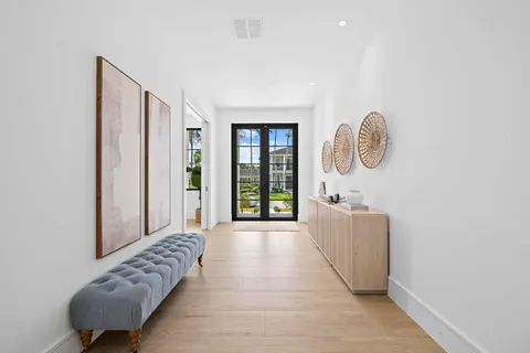 $3,599,000 | 2725 Northeast 28th Street, Fort Lauderdale, FL 33306