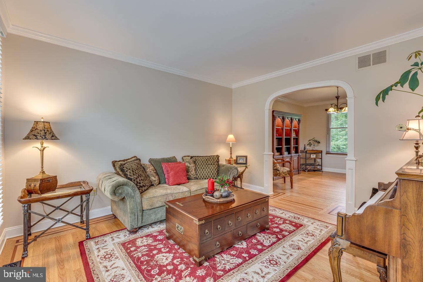 4 Bennington Drive Medford, NJ 08055 - Photo 7 of 44 Living room