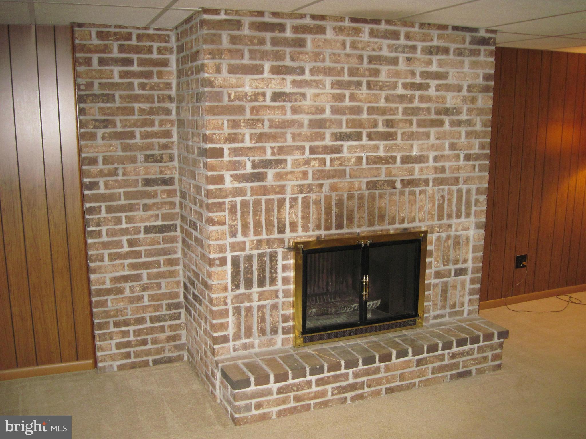 1726 Middleborough Road Baltimore, MD 21221 - Photo 18 of 30 Family Room