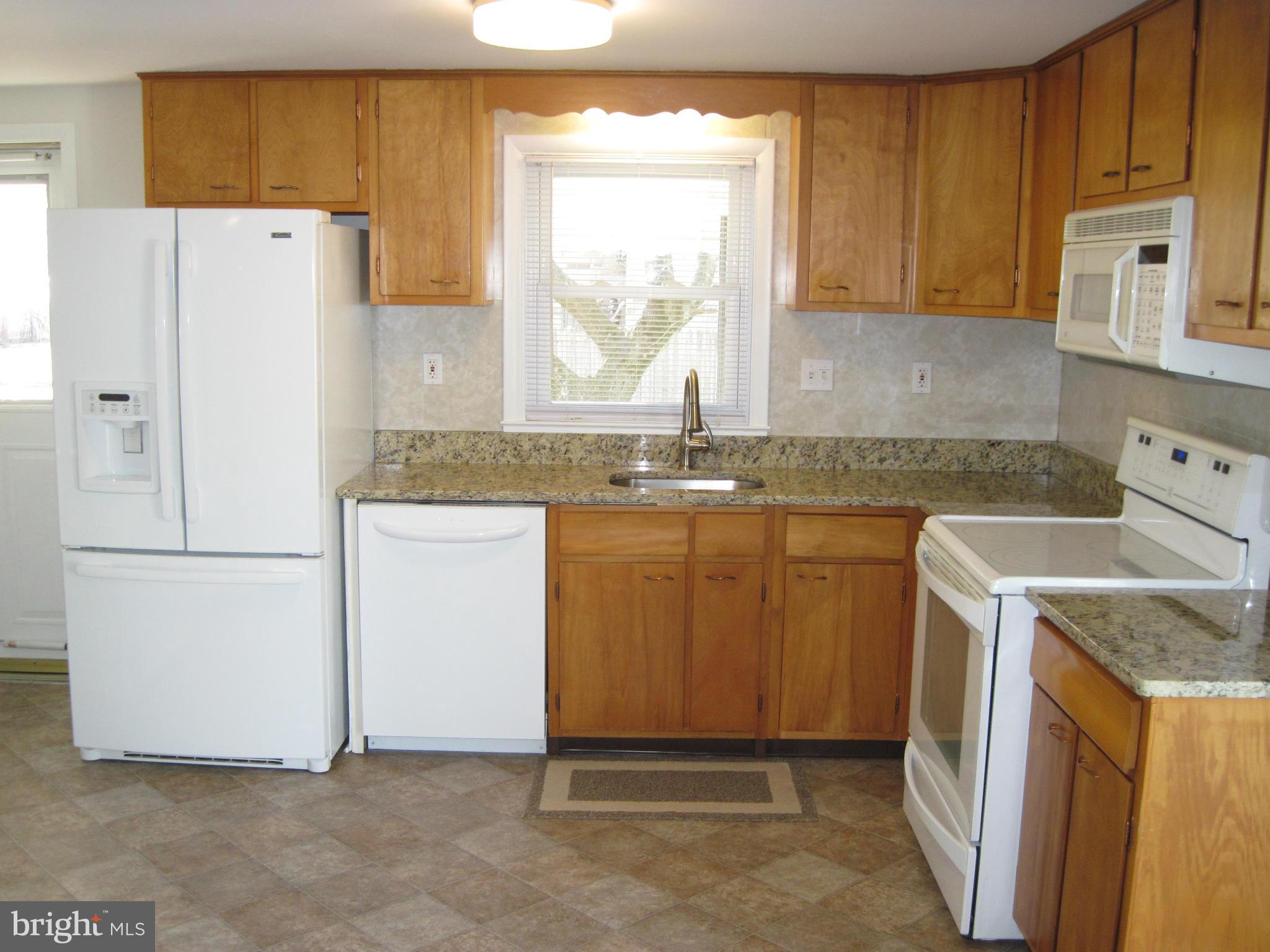 1726 Middleborough Road Baltimore, MD 21221 - Photo 7 of 30 Kitchen